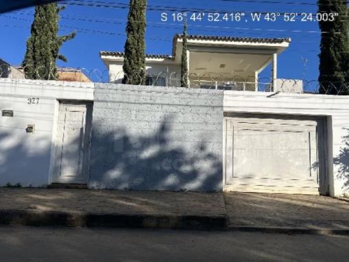 MONTES CLAROS/MG — Casa Vargem Grande Ii (F1444412811840)