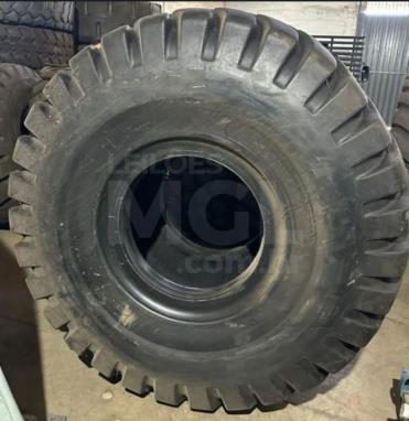 CONTAGEM /MG 4 PNEUS USADOS ORIGINAIS SENDO: 2 BRIDGESTONE RADIAIS2 TITAN 28 LONAS-- PA13001