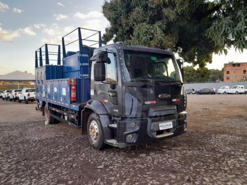 ITAÚNA MG - FORD/CARGO 1319 COM COMBOIO (MECANISMO OPERACIONAL)
