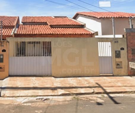 CAMPINA VERDE/MG – Casa residencial com a área de 104,89m², situado no bairro São Vicente