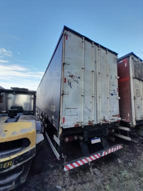 ITAUNA/MG - SR/FACCHINI SRF LOED CARROCERIA FECHADA SIDER - ANO 2012/2012