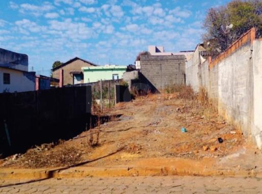 IGUATAMA/MG – Lote com a área de 336,36m², situado no Centro
