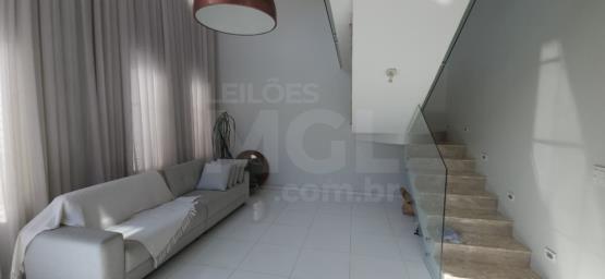 LAVRAS/MG APARTAMENTO DUPLEX COM ÁREA CONSTRIDA DE 254,12M2