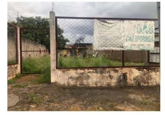 FORMOSO/MG — Casa com lote 423,00m² no bairro Vila Nova