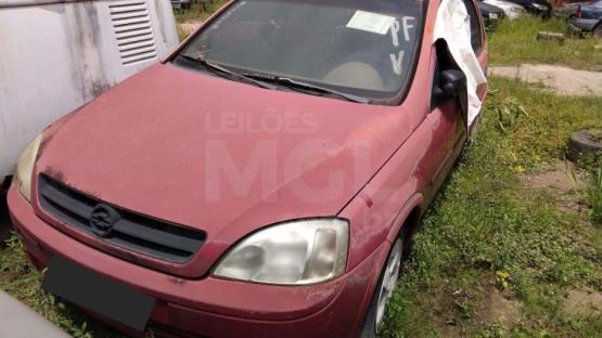ITAÚNA/MG - CIRCULÁVEL - GM CORSA HATCH
