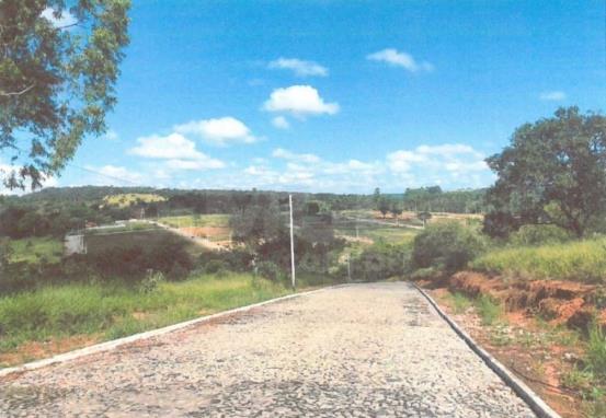 SÃO SEBASTIÃO DO OESTE/MG – Lote com a área de 600,00 m², situado no Condomínio Cachoeira das Pedras