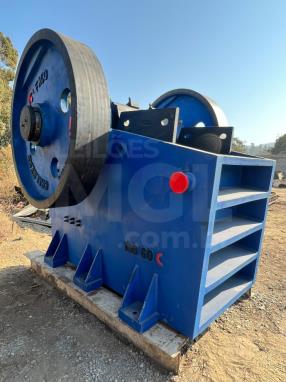 ITAÚNA MG - BRITADOR 10060C - EQUIPAMENTO REVISADO