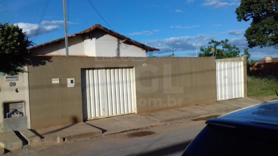 Janaúba/MG - Casa com 122m² no bairro Rio Novo