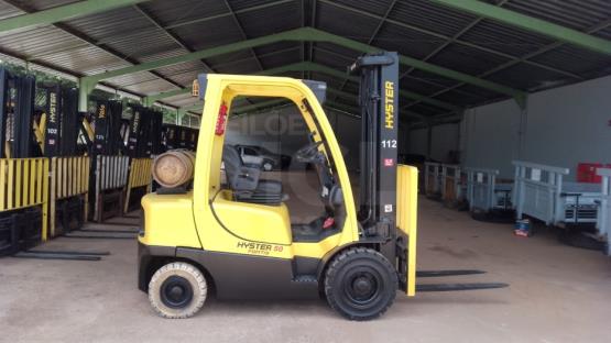 ITAÚNA/MG - EMPILHADEIRA - HYSTER H50FT - TRIPLEX - ANO: 2011/2011 - PA13110