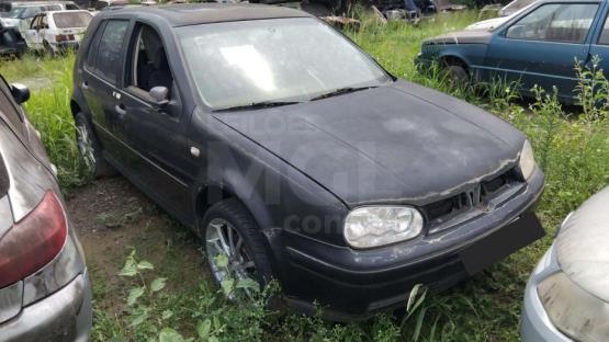 ITAÚNA/MG - CIRCULÁVEL - VOLKSWAGEN GOLF 2.0 - 2000/2000