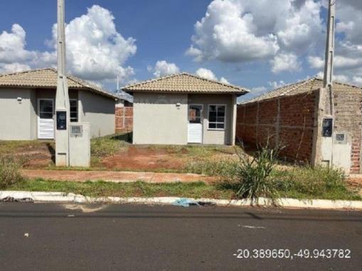 VOTUPORANGA/SP — Casa com 2 quartos e 1 Vaga na Garagem (8787720692281)