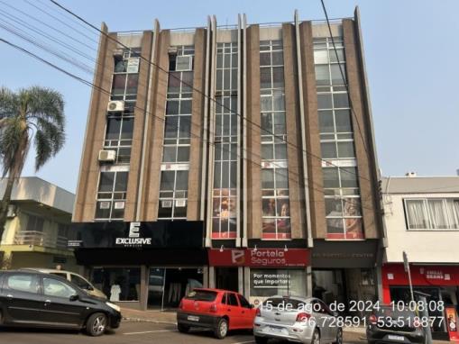 SÃO MIGUEL DO OESTE/SC - A Sala Comercial nº 201, sito no 2º andar do Edifício PORTELLA CENTER, sito na Rua 15 de Novembro, na cidade de São Miguel do Oeste, 452