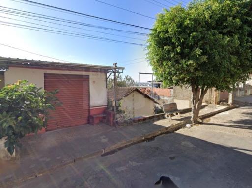 MURIAÉ/MG — Casa residencial com 2 quartos no bairro Planalto