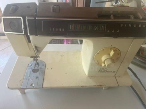 PONTE NOVA/MG - Máquina de costura portátil SINGER 270