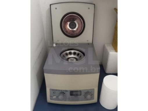 BOM DESPACHO/MG - Centrífuga de laboratório 80-2B-15ml para 12 tubos