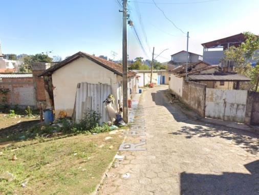 SÃO LOURENÇO/MG - Lote com 200,00m² no bairro Estação