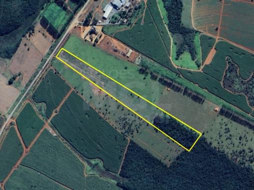 LUZ/MG — Terreno rural com 08.93.00 hectares denominado Fazenda Cocais