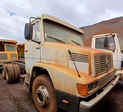 ITABIRITO/MG - CAMINHÃO - MERCEDES-BENZ LK 2635 6X4 - ANO: 1998 - HORAS: 13.310 - PA