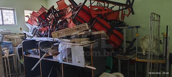 SENADOR POMPEU/CE - Lote de Geladeiras, Mesas, Ventiladores e entre outros