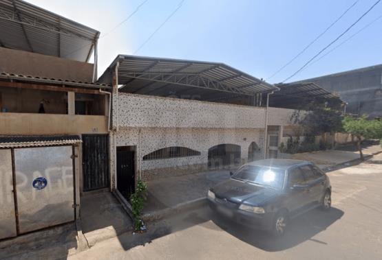 UBÁ/MG - Imóvel com duas casa e área construída de 268,91m² no bairro Palmeiras